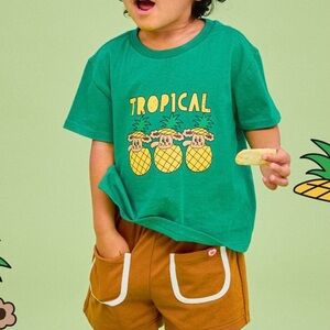 NWT Rototo Pineapple Bear Print T-shirt Hawaii Aloha